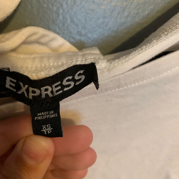 Express white off the shoulder choker top - Picture 3 of 3